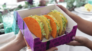 Taco-Bell-s-National-Taco-Day----5-Gift-Set-Box---1