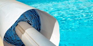 Prepare Your Pool for Fall with 4 Tricks