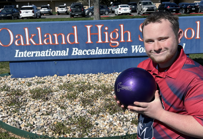 Oakland student wins national bowling scholarship