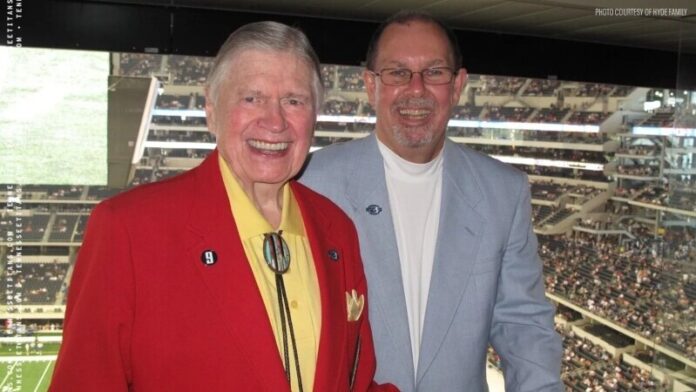 Oilers Titans Executive Bob Hyde Passes Away