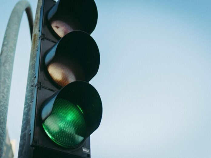 traffic-light-stock