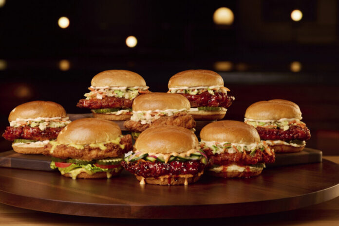 BJ’s Restaurant & Brewhouse unveils all-new chicken sandwich lineup, including Korean Sweet & Spicy, BJ’s Classic Crispy, and BJ’s Original Crispy. Available starting June 25, the lineup offers the variety and craft only BJ’s Restaurant & Brewhouse can deliver.